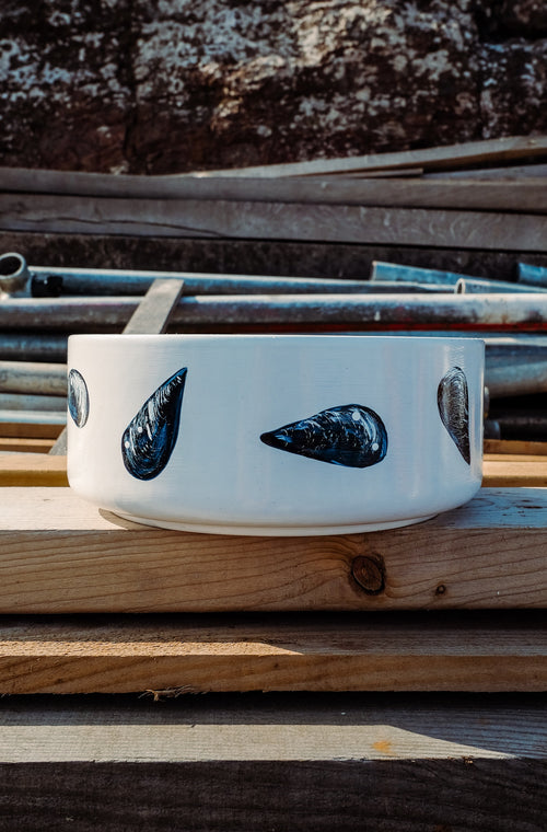 Mussels Straight Side Large Bowl