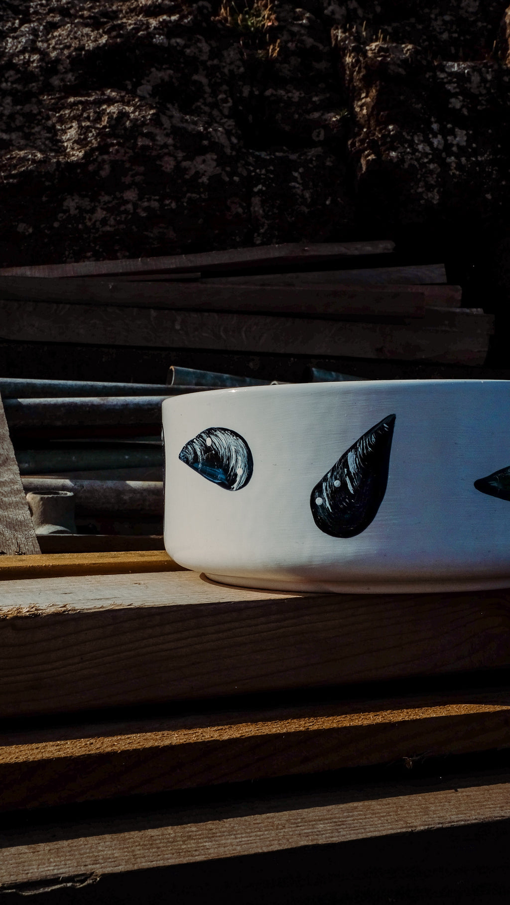 Mussels Straight Side Large Bowl