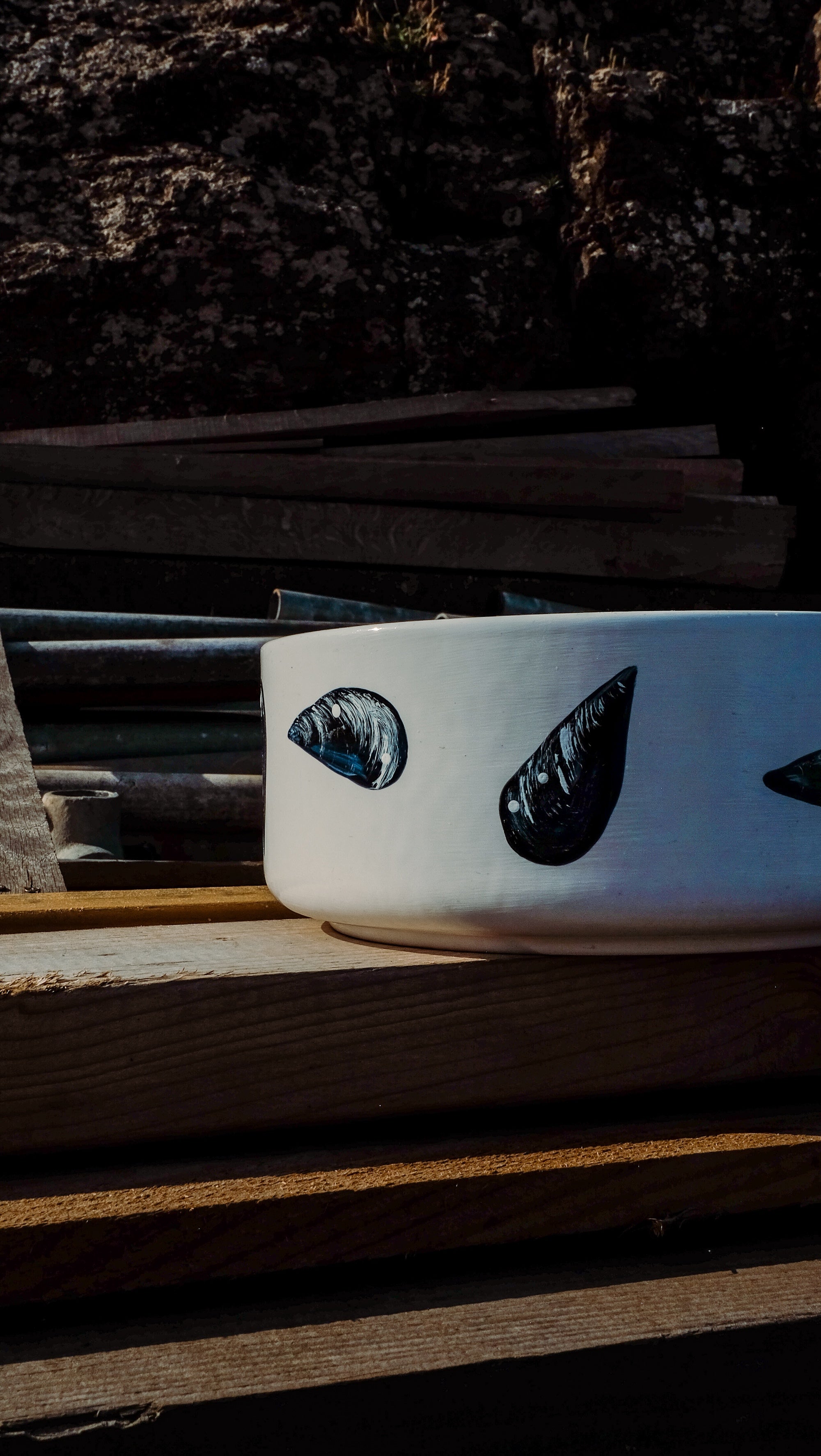 Mussels Straight Side Large Bowl